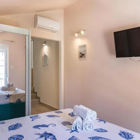 Five Bedroom Holiday In Holiday home *