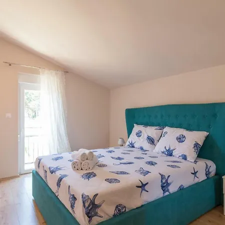 Holiday home Five Bedroom Holiday In