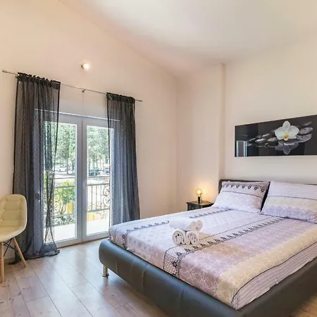 Five Bedroom Holiday In Holiday home Medulin